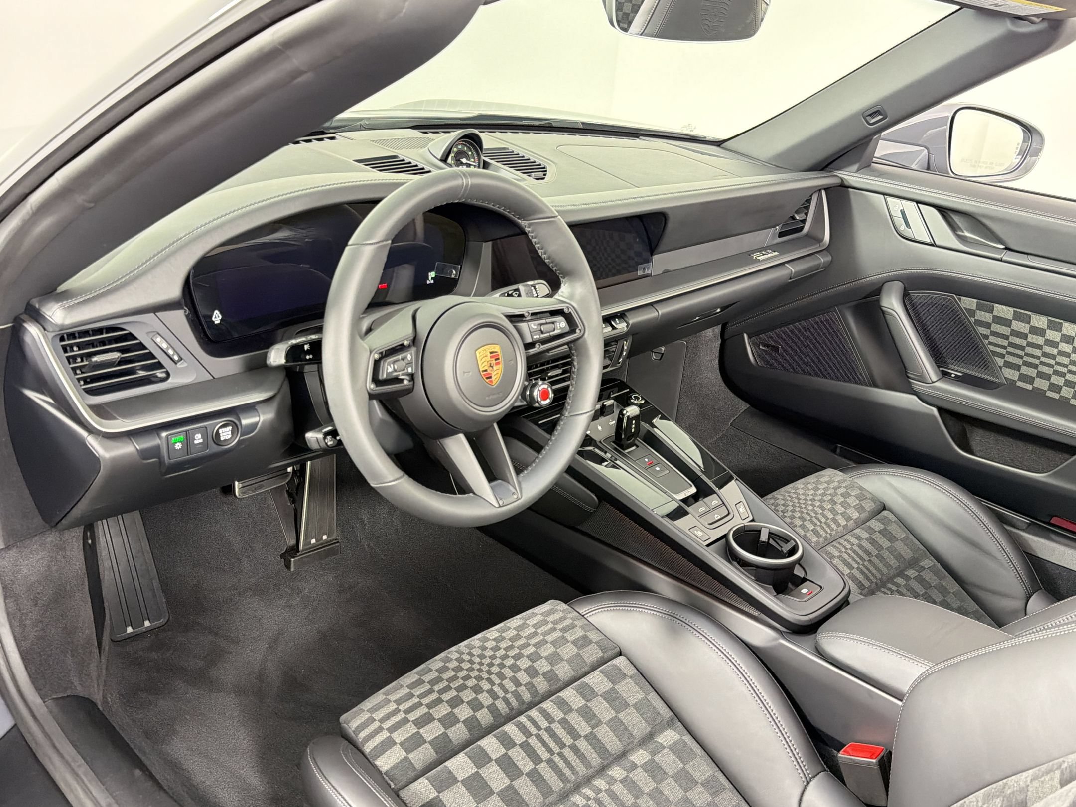New 2026 Porsche 911 Carrera RWD image 4