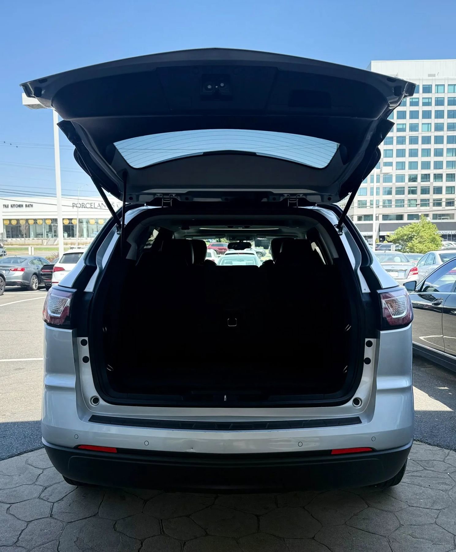 Used 2017 Chevrolet Traverse LT image 42