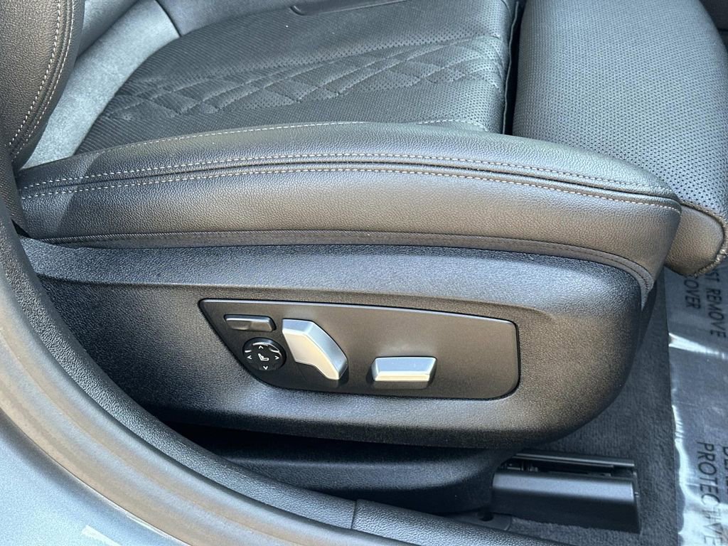 Used 2021 BMW 530i w/ Premium Package image 38