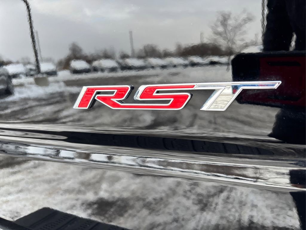 Used 2024 Chevrolet Silverado 1500 RST w/ Z71 Off-Road Package image 15