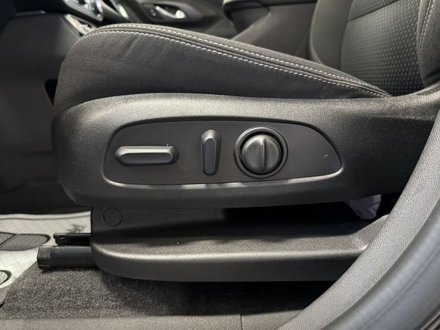 Certified 2024 GMC Terrain SLE w/ Driver Convenience Package FWD image 12