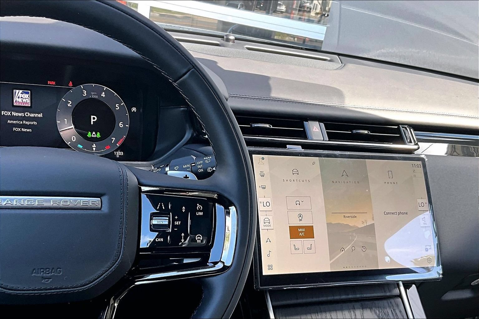 New 2026 Land Rover Range Rover Velar Dynamic SE AWD/4WD image 7