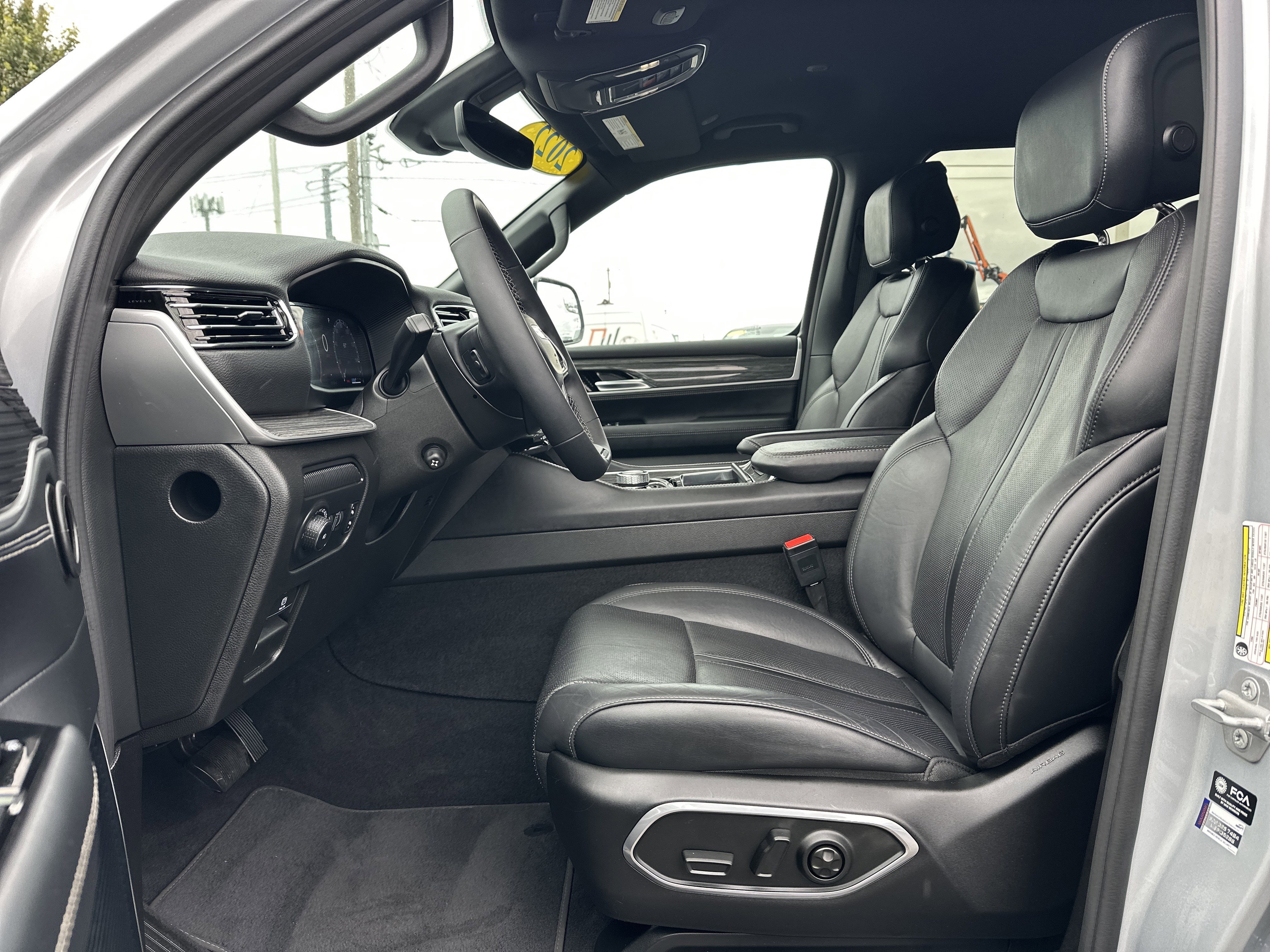 Used 2022 Jeep Wagoneer Series II image 10