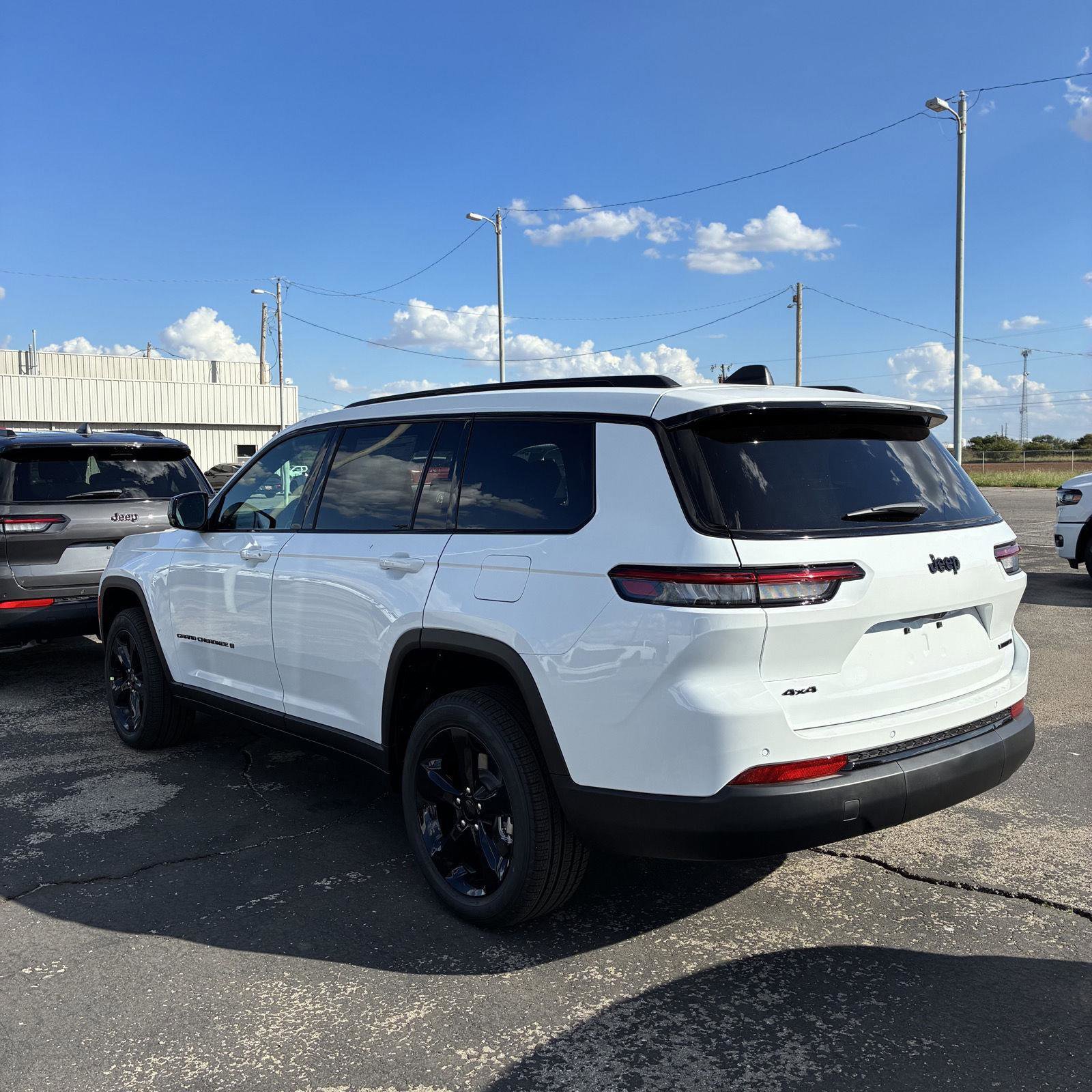 New 2025 Jeep Grand Cherokee L Limited w/ Black Appearance Package image 16