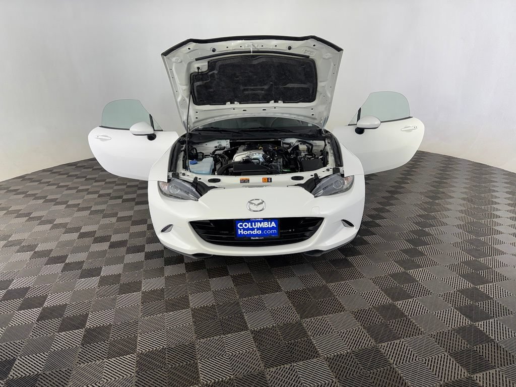 Used 2017 MAZDA MX-5 Miata Grand Touring RWD image 12