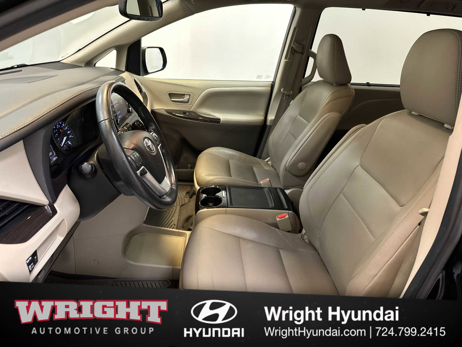 Used 2020 Toyota Sienna XLE image 11