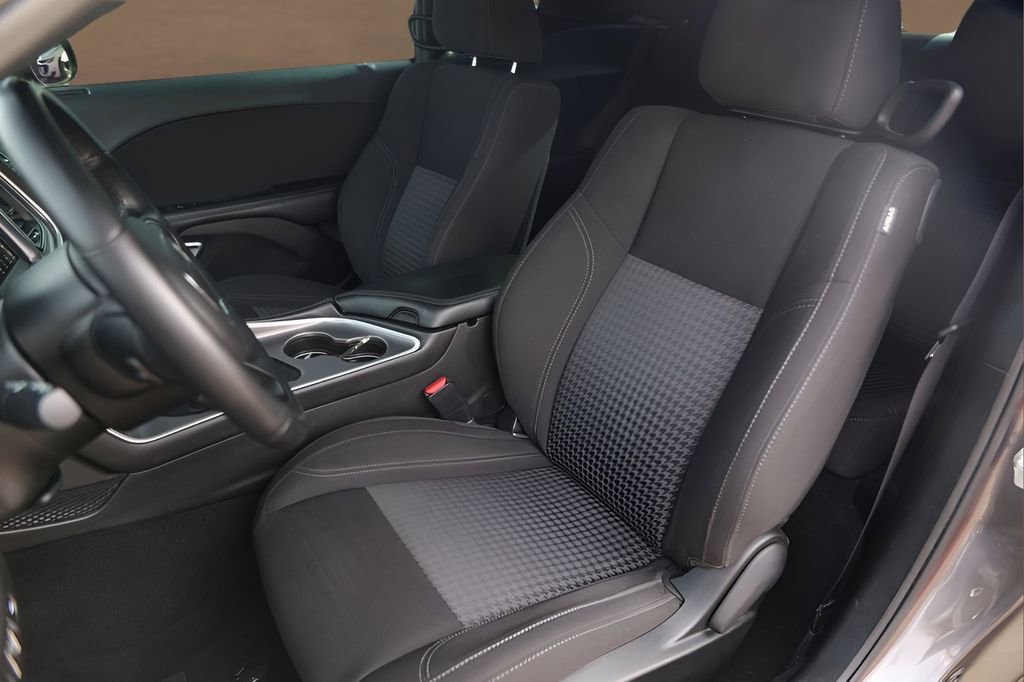 Used 2022 Dodge Challenger SXT w/ Blacktop Package image 7