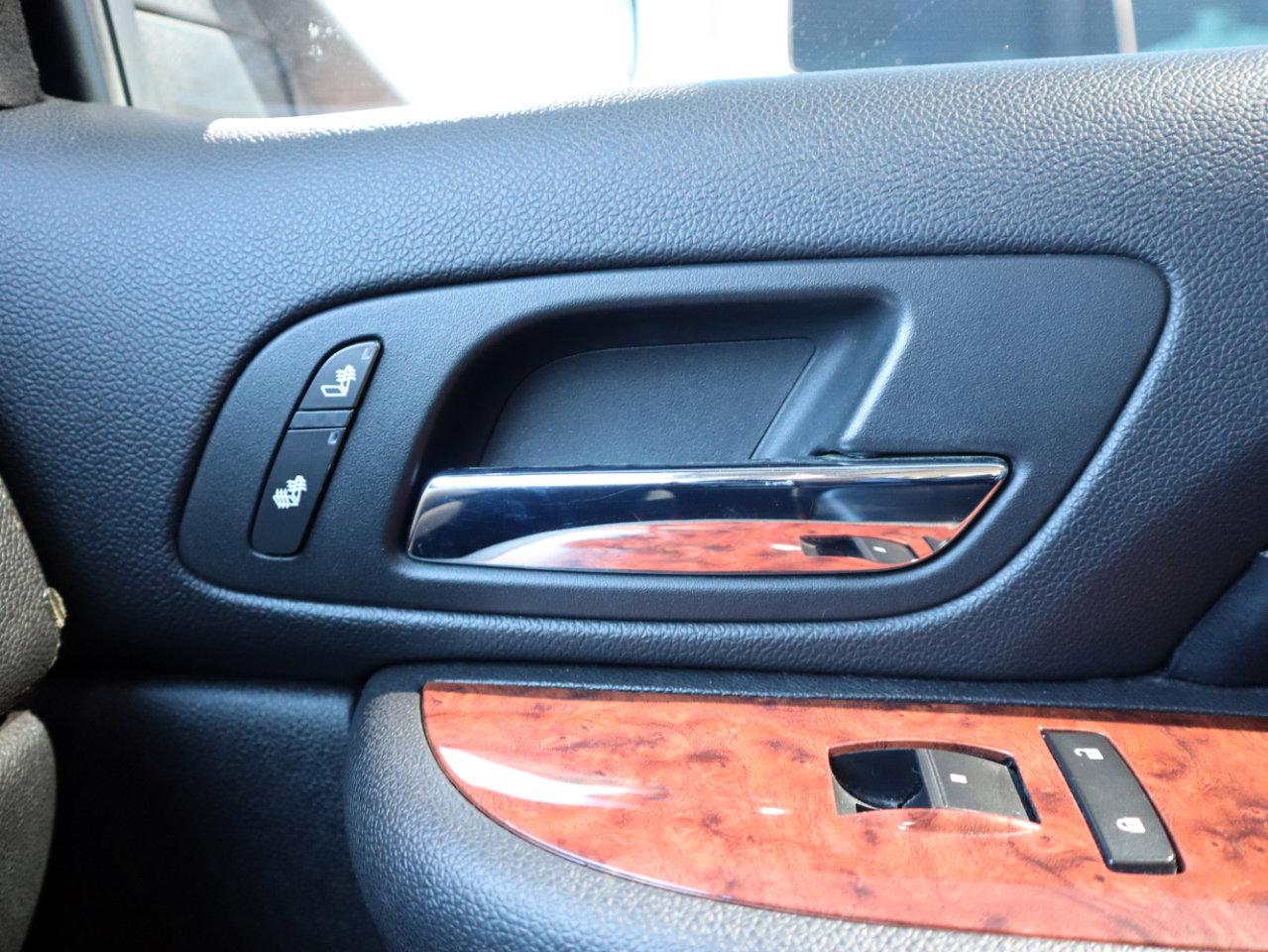 Used 2008 Chevrolet Tahoe LTZ w/ LTZ Preferred Equipment Group image 13