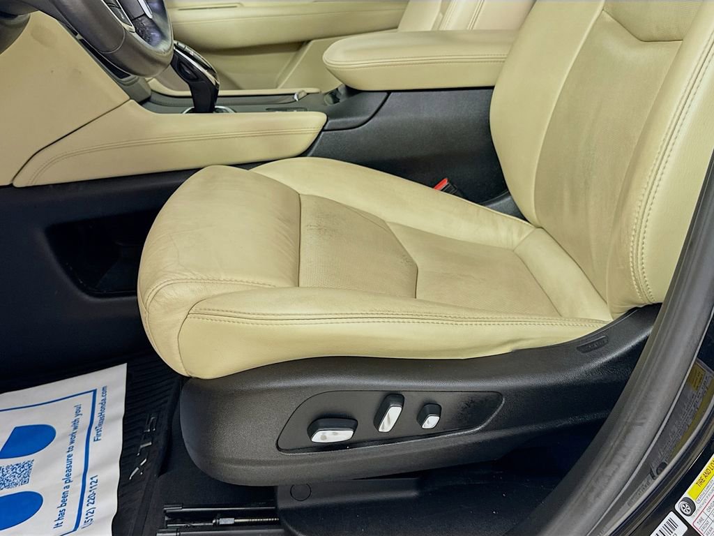 Used 2018 Cadillac XT5 Premium Luxury w/ Driver Assist Package FWD image 25