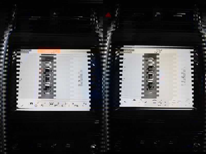 Used 2017 Land Rover Discovery HSE image 16