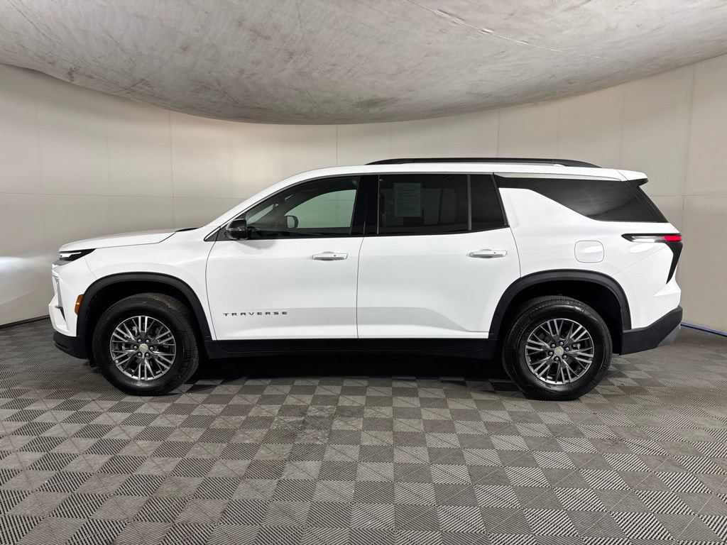 Certified 2026 Chevrolet Traverse LT w/ Driver Confidence Package AWD/4WD image 14