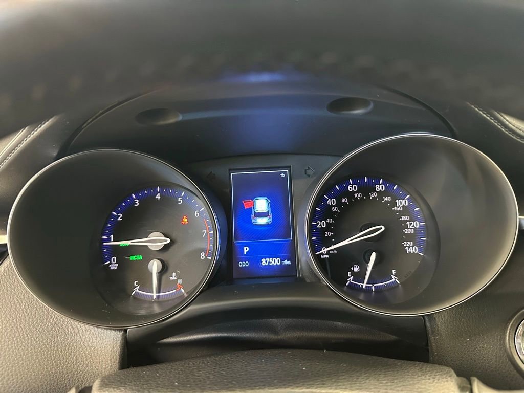 Used 2018 Toyota C-HR XLE FWD image 9