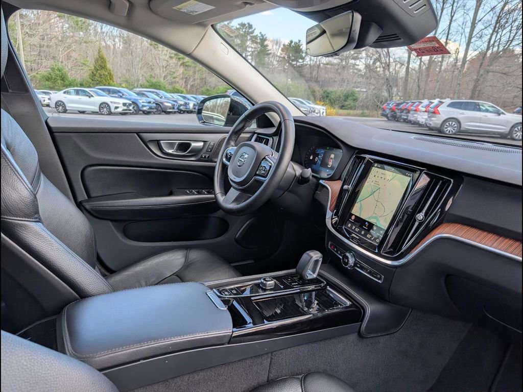 Certified 2025 Volvo S60 T8 Plus AWD/4WD image 18