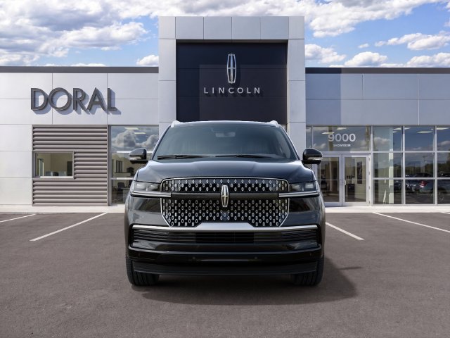 New 2027 Lincoln Navigator Reserve RWD image 3