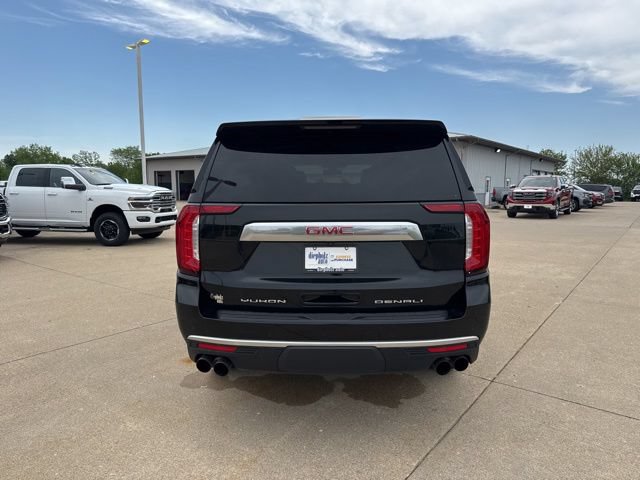 Used 2022 GMC Yukon XL Denali AWD/4WD image 6