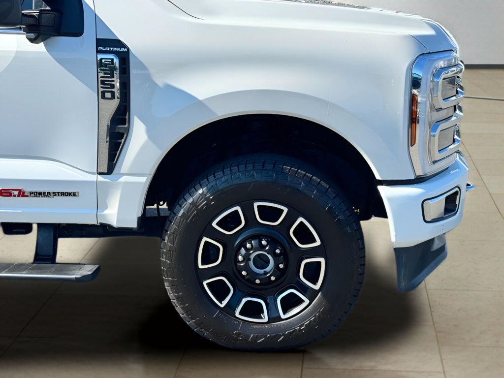 Used 2024 Ford F350 Platinum w/ FX4 Off-Road Package AWD/4WD image 43