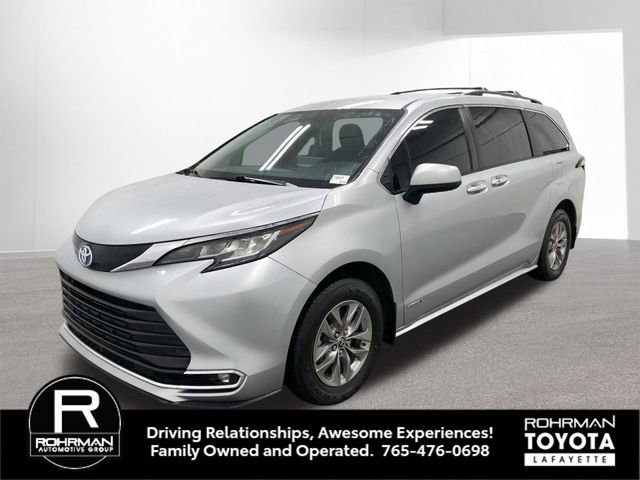 Used 2021 Toyota Sienna XLE