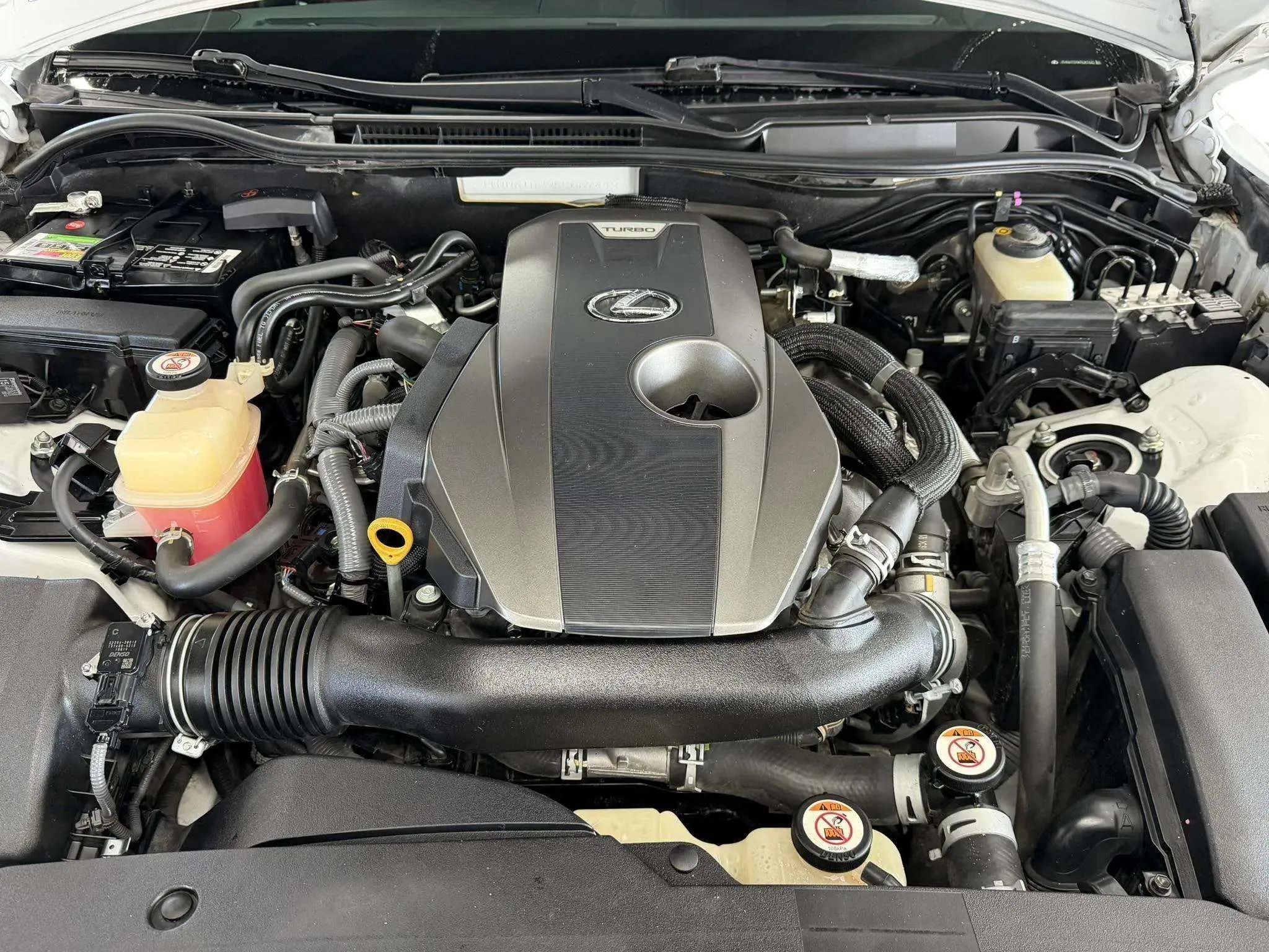 Used 2019 Lexus IS 300 F Sport w/ F Sport Package image 10