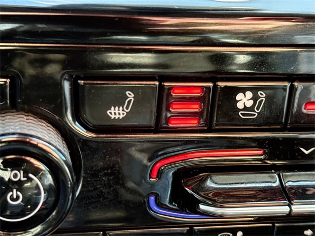 Used 2023 Jeep Grand Cherokee Limited w/ Luxury Tech Group II image 30