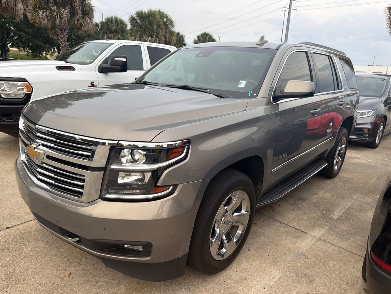 Used 2018 Chevrolet Tahoe LT w/ LT Signature Package RWD image 4