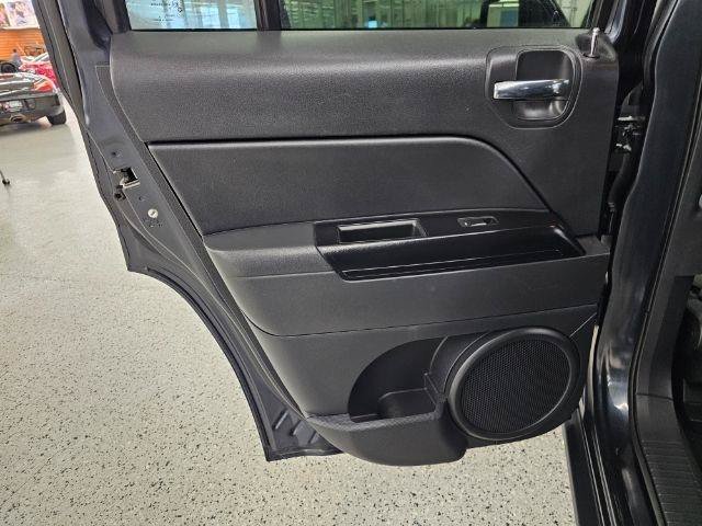 Used 2016 Jeep Patriot Sport w/ Power Value Group FWD image 28