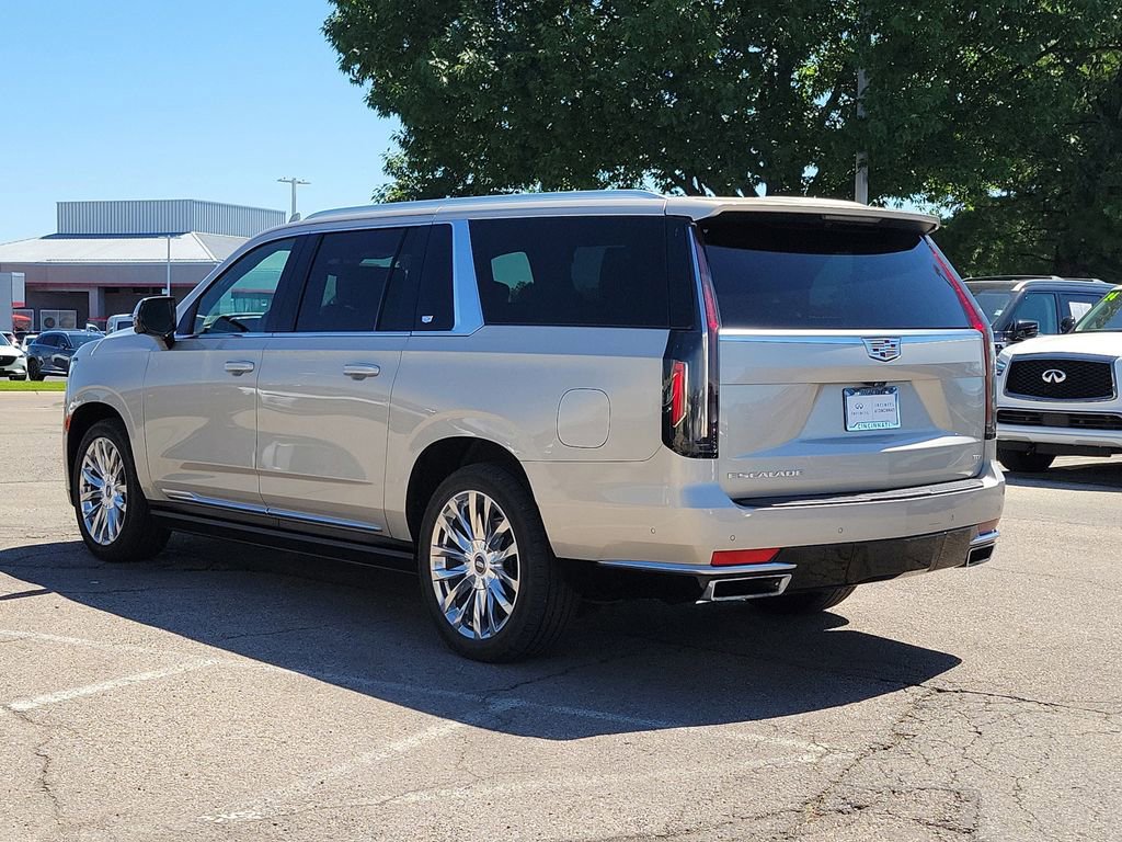 Used 2021 Cadillac Escalade ESV Premium Luxury w/ Driver Assist Tech Package AWD/4WD image 3