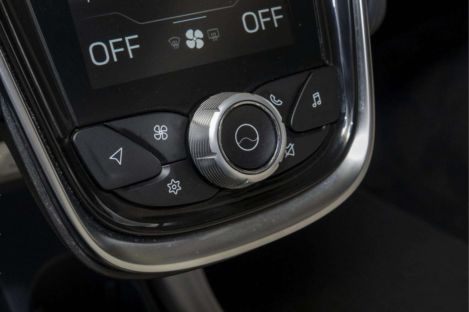 Used 2023 McLaren GT RWD image 28