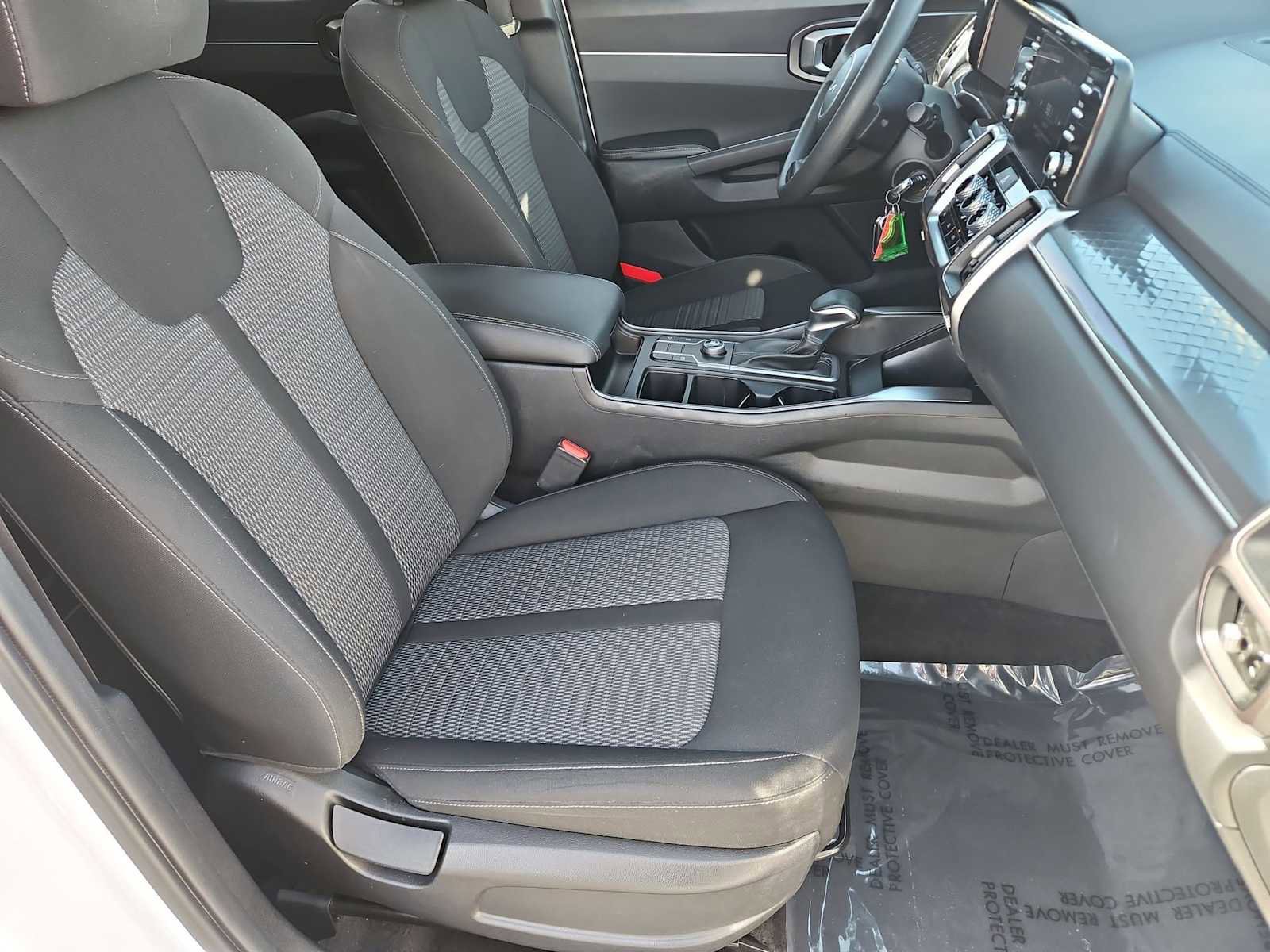 Used 2023 Kia Sorento LX image 20