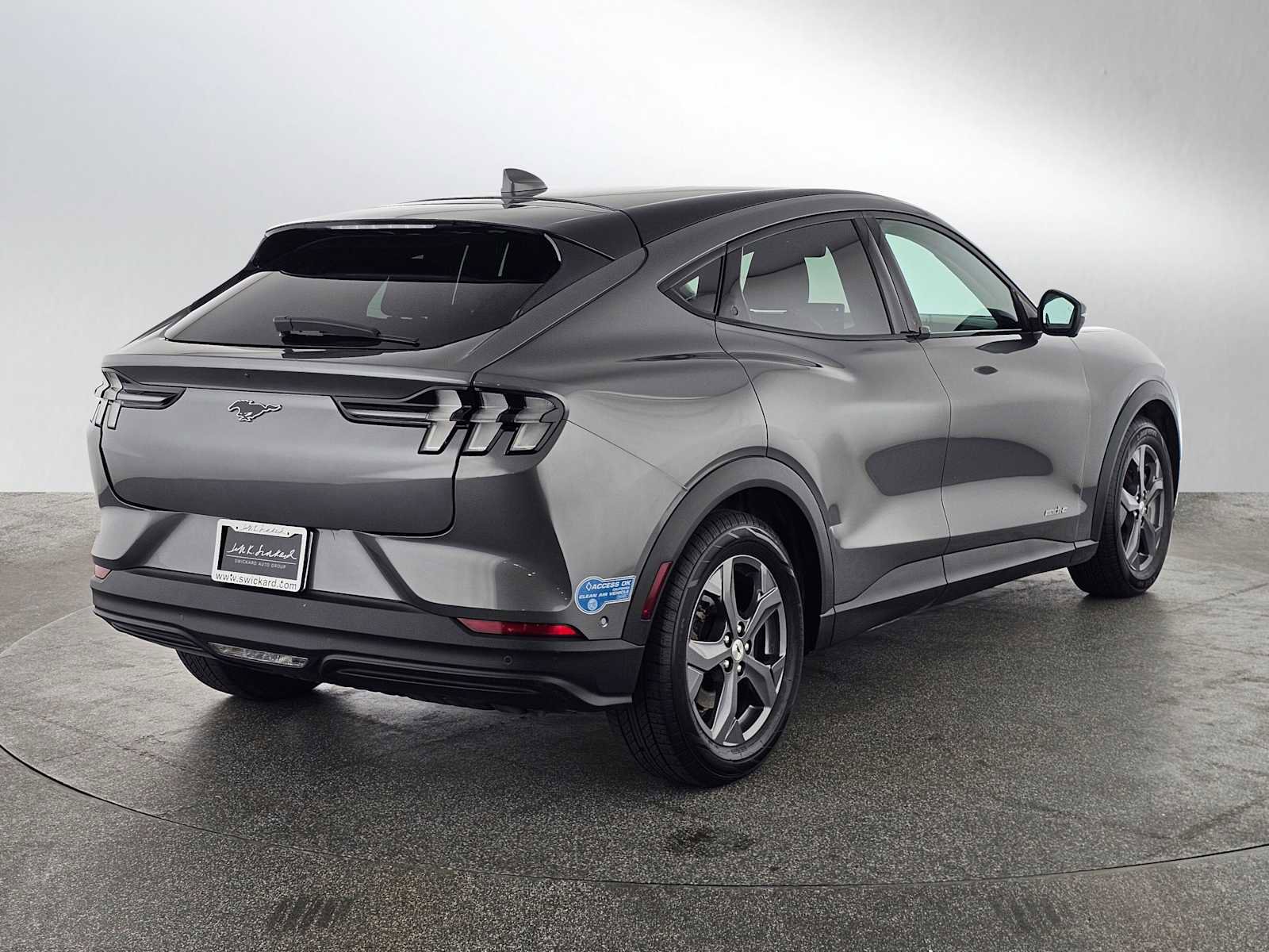 Used 2021 Ford Mustang Mach-E Select w/ Comfort/Technology Package RWD image 3