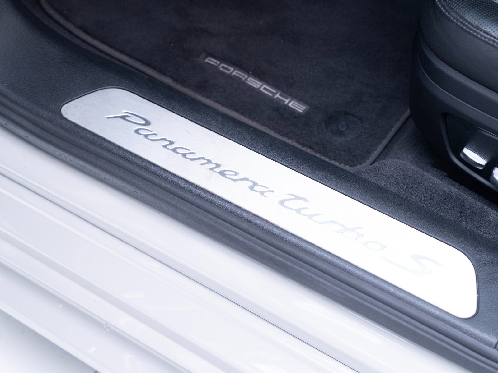 Certified 2021 Porsche Panamera Turbo S image 15