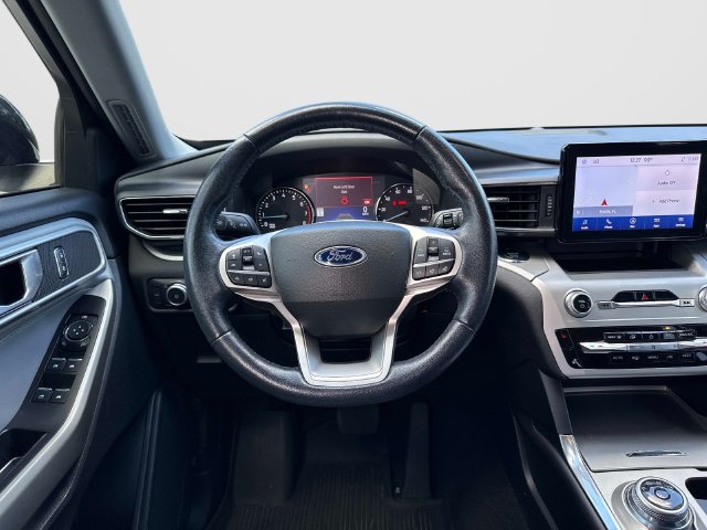 Certified 2022 Ford Explorer XLT w/ Equipment Group 202A RWD image 18