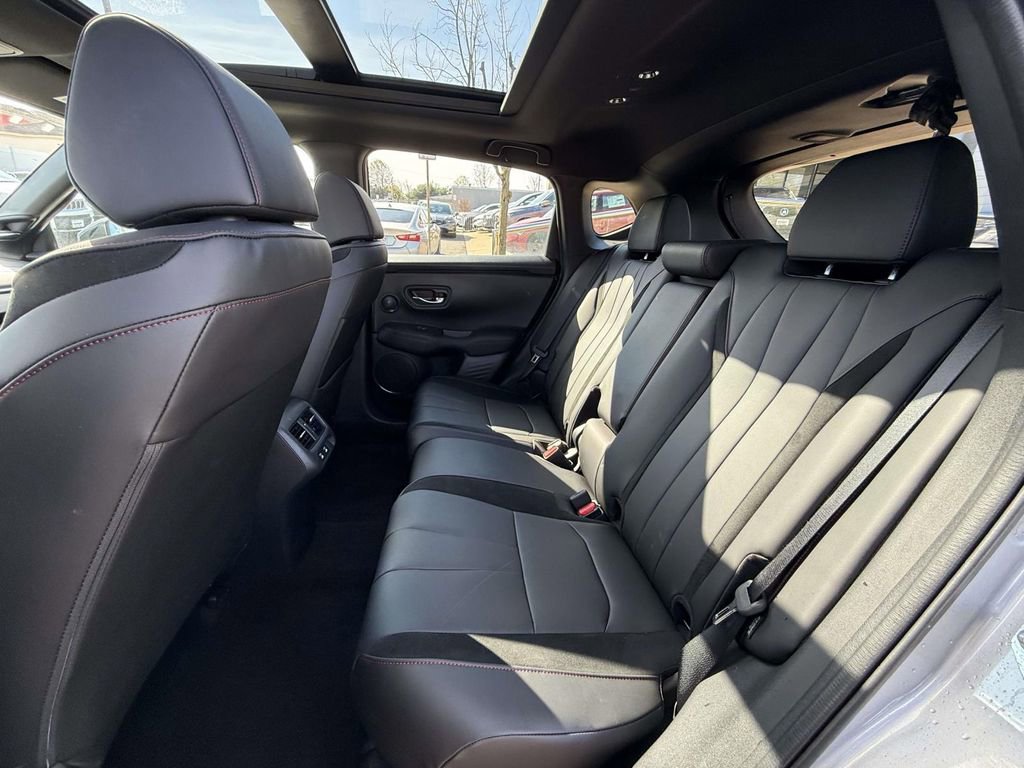 Used 2025 Acura ADX A-Spec image 15