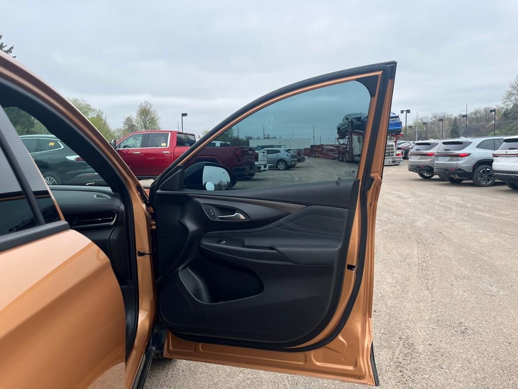 Used 2024 Buick Envista Sport Touring w/ Convenience I Package FWD image 34