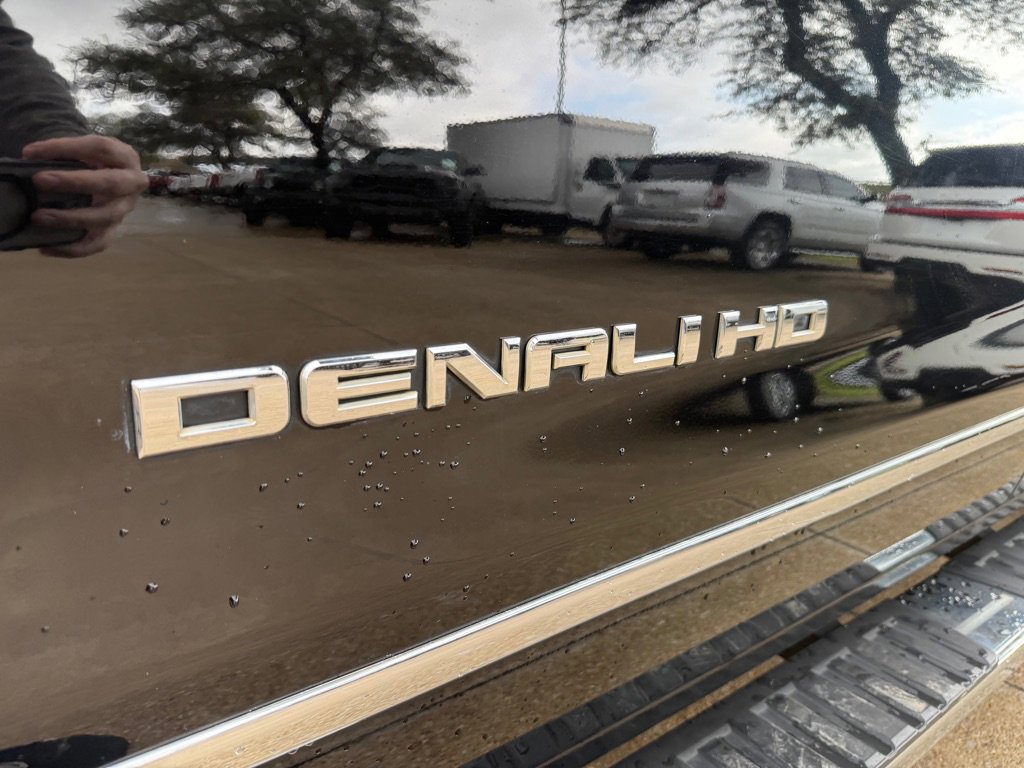 Used 2015 GMC Sierra 2500 Denali w/ Duramax Plus Package image 15