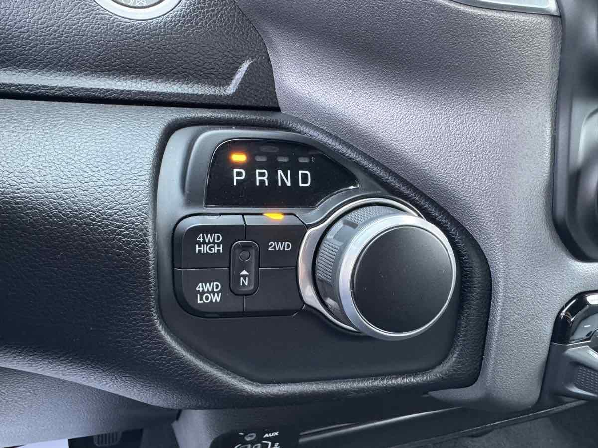 Used 2024 RAM 2500 Big Horn w/ Bed Utility Group image 11