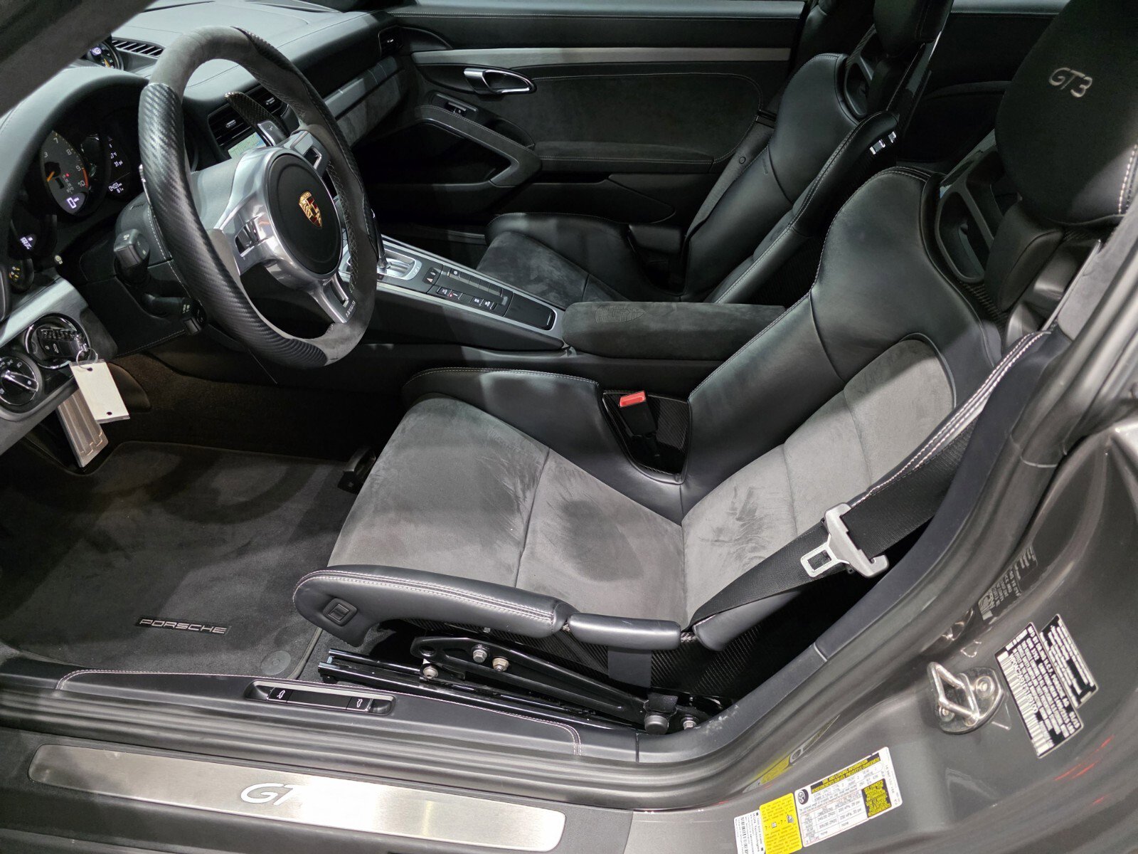 Used 2015 Porsche 911 GT3 image 6