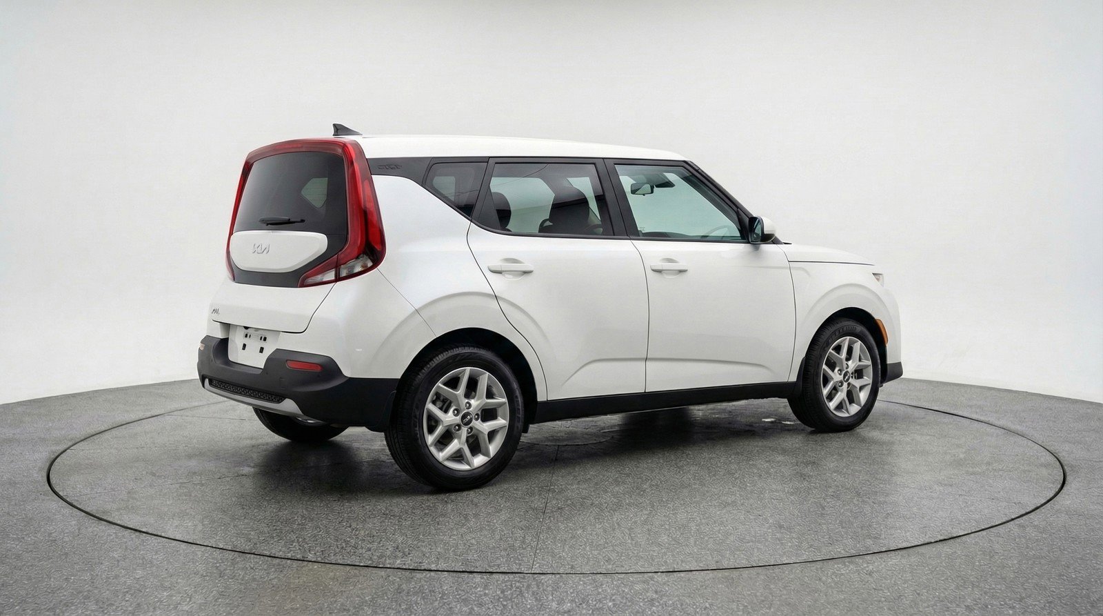 Used 2025 Kia Soul LX w/ LX Technology Package FWD image 9