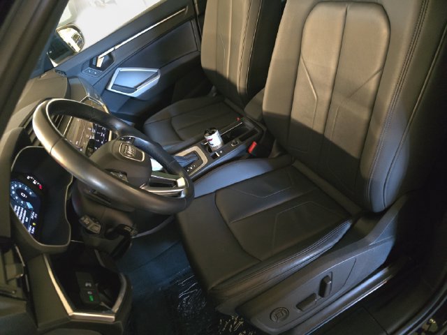 Used 2023 Audi Q3 2.0T Premium AWD/4WD image 18