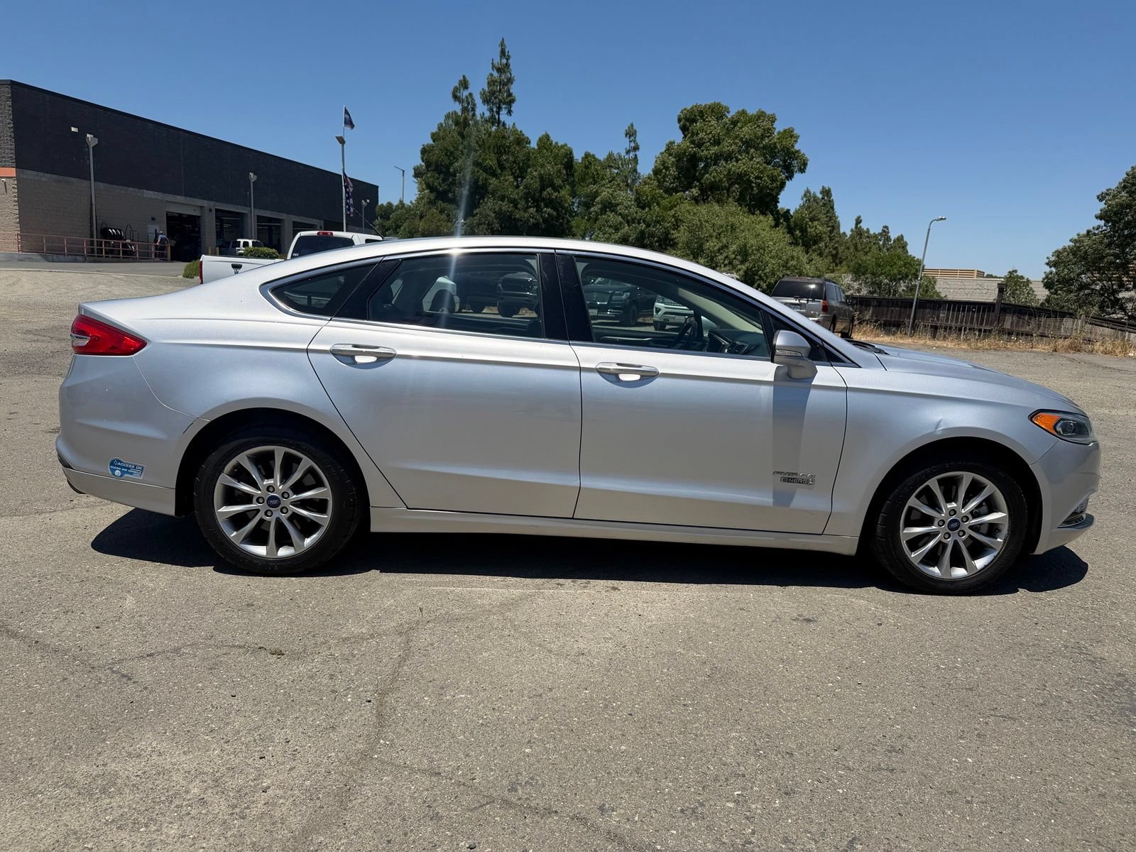 Used 2018 Ford Fusion Energi SE FWD image 6
