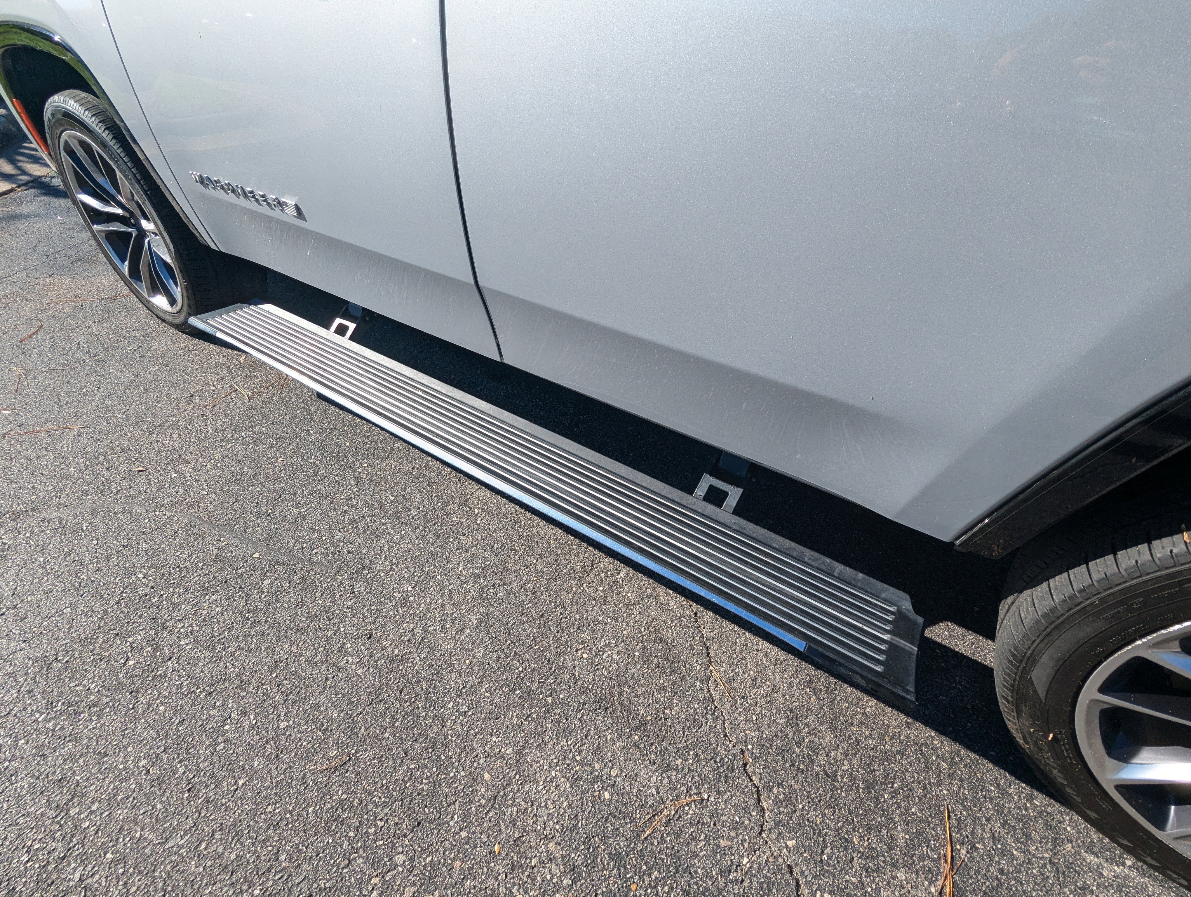 Used 2022 Jeep Wagoneer Series III w/ Premium Group I image 33