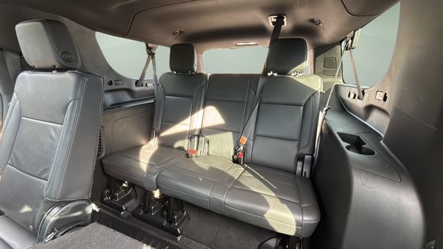 Used 2023 Chevrolet Suburban LT RWD image 33