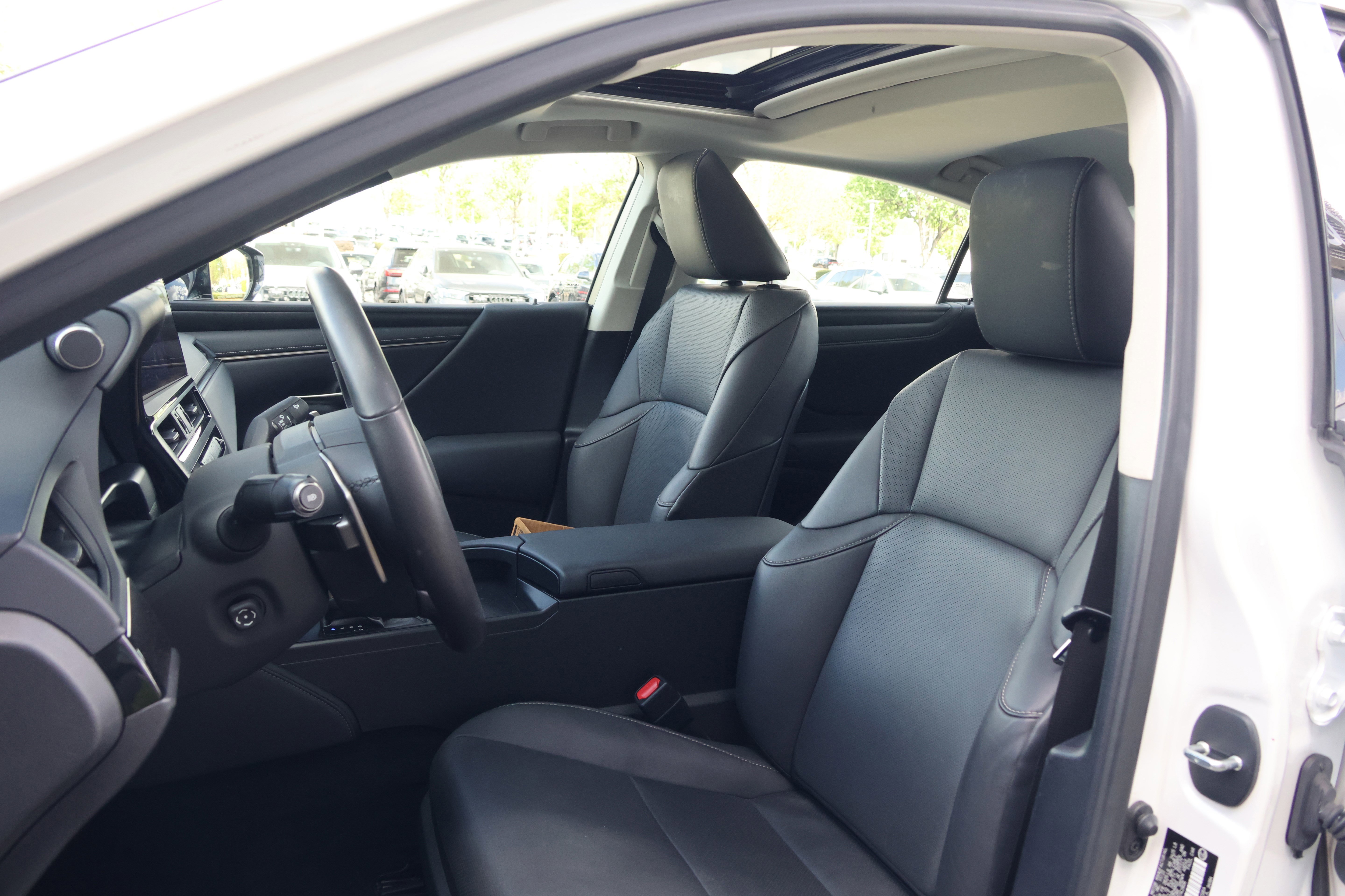 Used 2023 Lexus ES 350 w/ Premium Package image 33