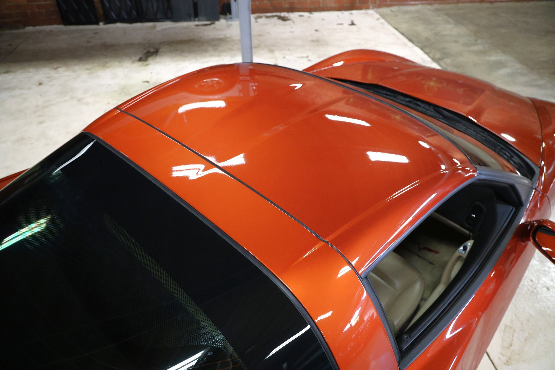 Used 2005 Chevrolet Corvette Coupe w/ Performance Handling Package image 25