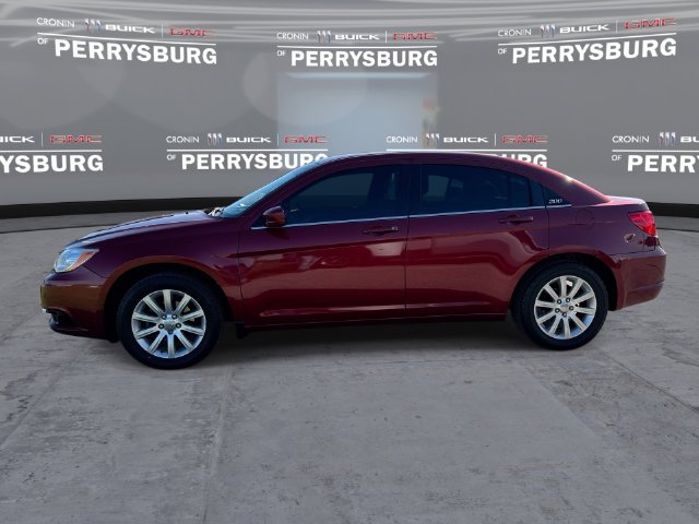 Used 2013 Chrysler 200 Touring w/ Cold Weather Group FWD image 5