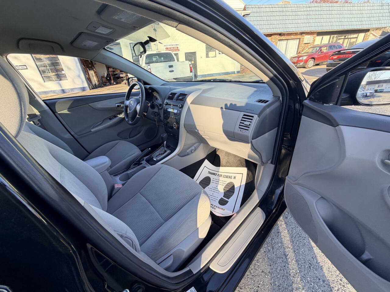 Used 2010 Toyota Corolla LE w/ All Weather Guard Pkg FWD image 19