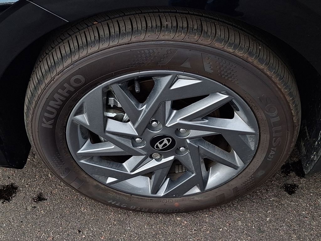 Used 2024 Hyundai Elantra SEL image 29