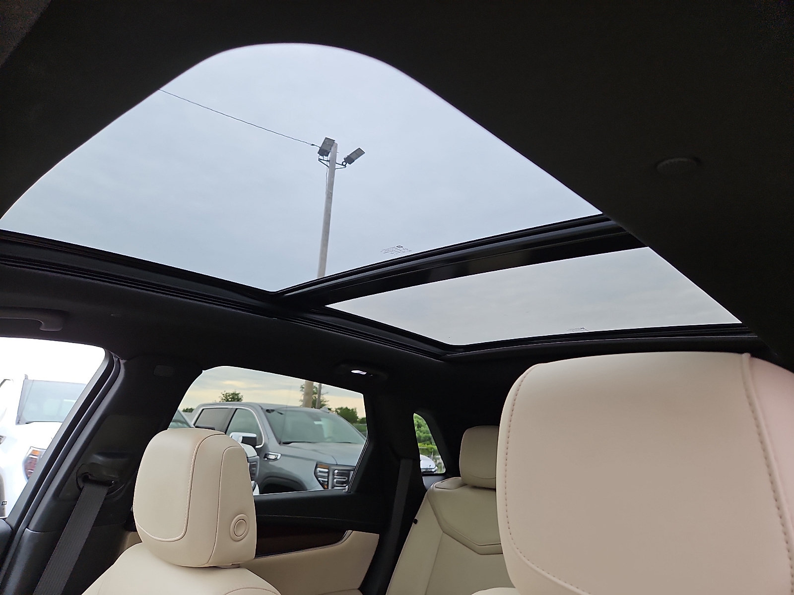 Used 2019 Cadillac XT5 Luxury AWD/4WD image 14