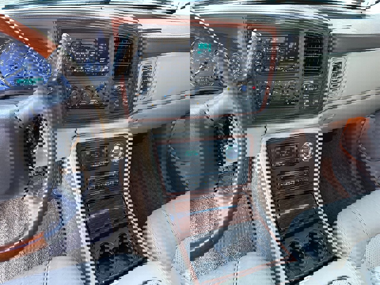 Used 2002 Cadillac Escalade EXT image 27