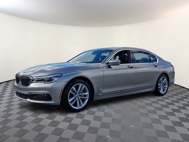Used 2016 BMW 750i xDrive image 3