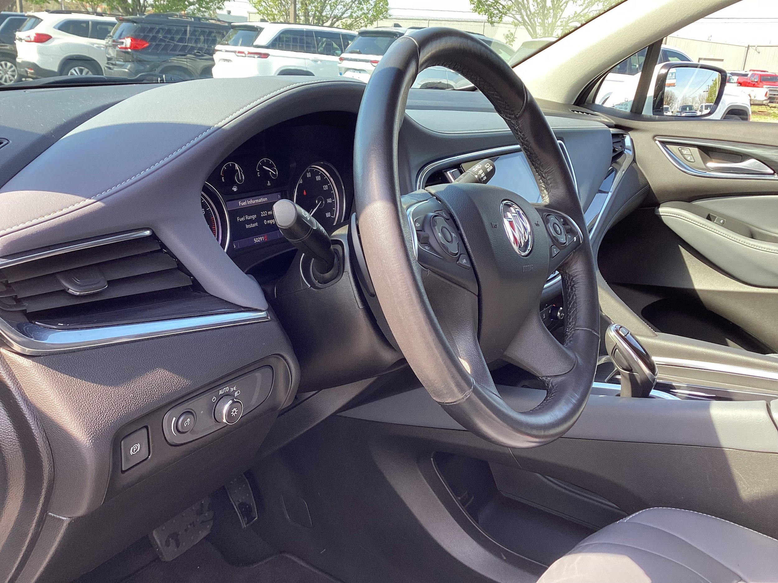 Used 2021 Buick Enclave Essence FWD image 11